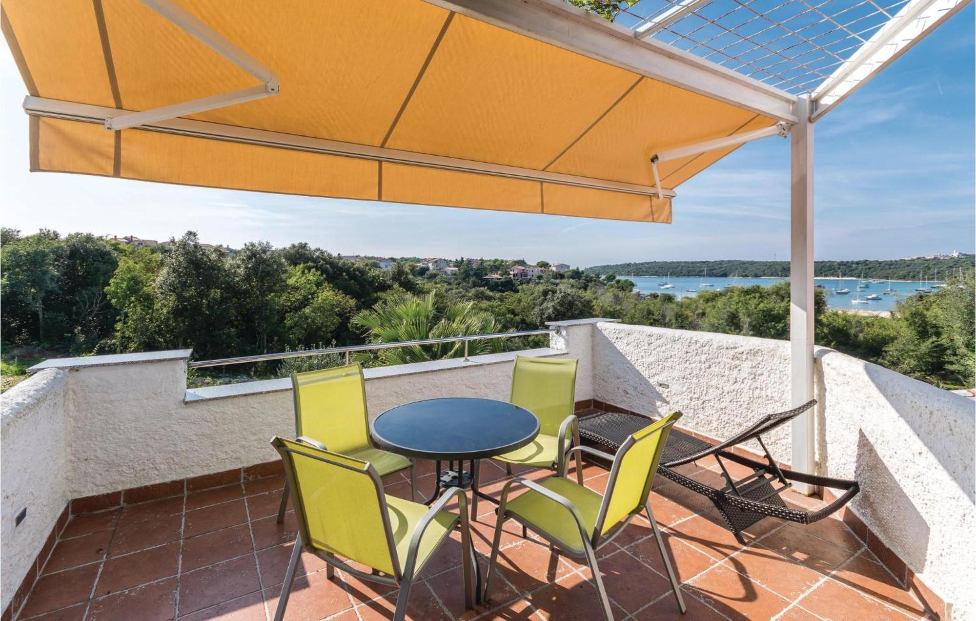 Stunning Apartment In Pula With House Sea View Apartment