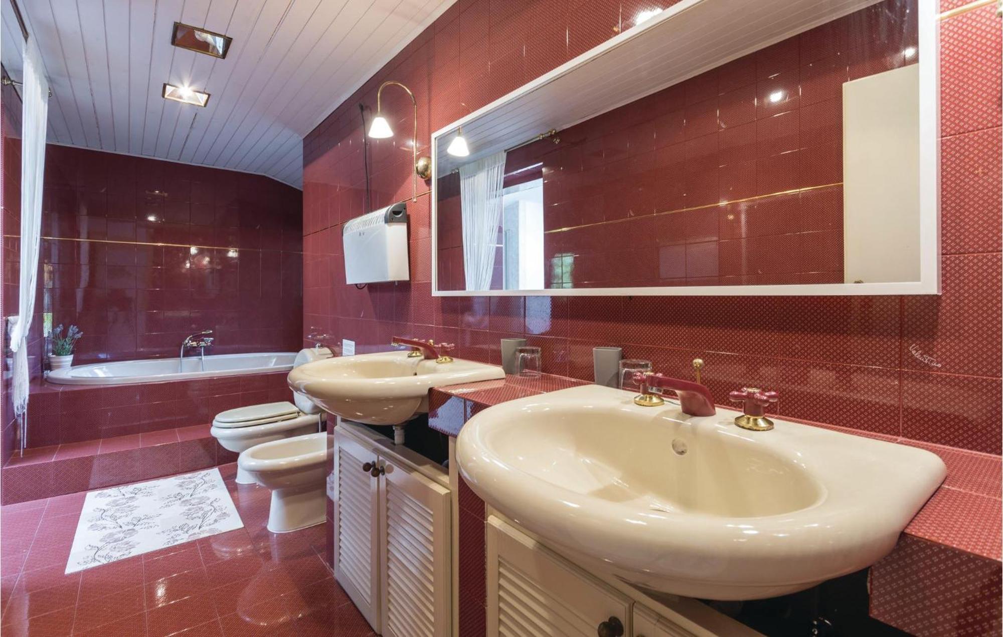 Apartment Stunning Apartment In Pula With House Sea View *