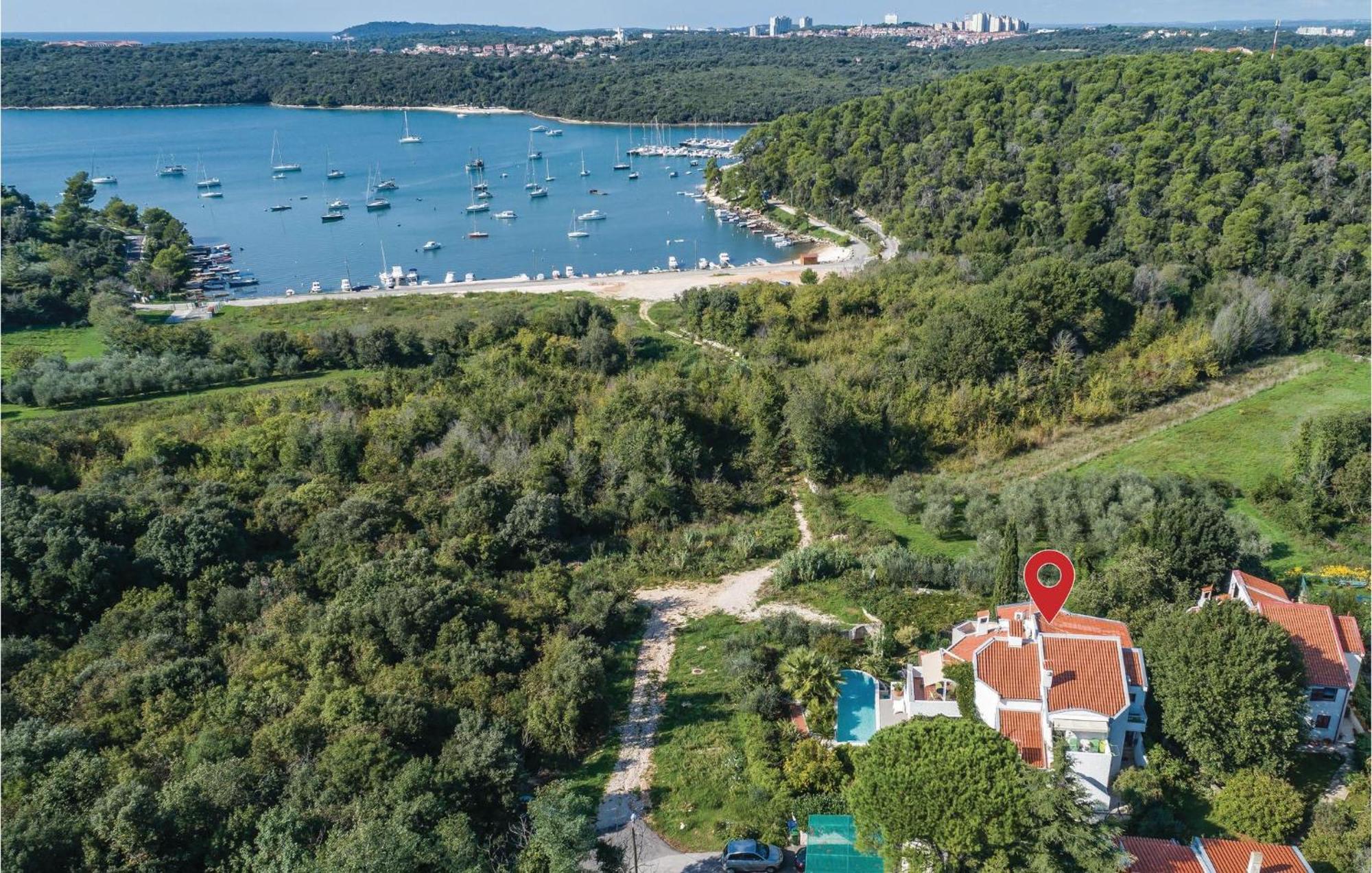 Stunning Apartment In Pula With House Sea View Pula
